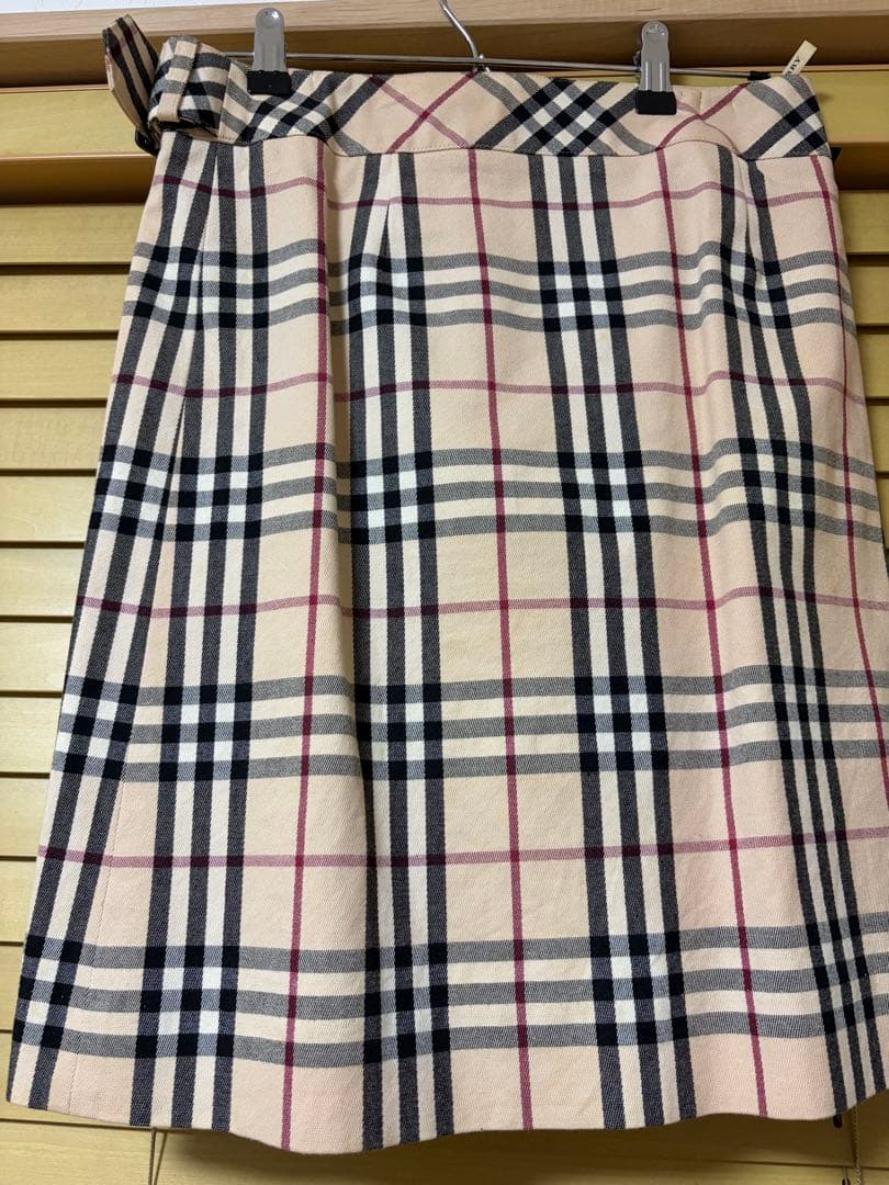 Burberry バーバリーノバチェックプリーツスカート ベージュ　Mサイズ