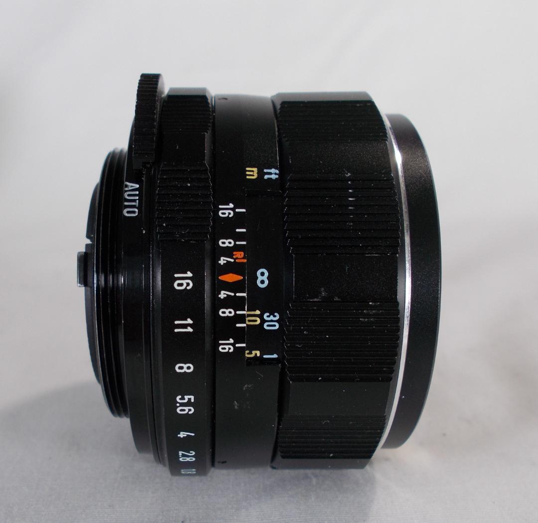 フィルムカメラ 整備済　Pentax SP + レンズ f/1.8　L207