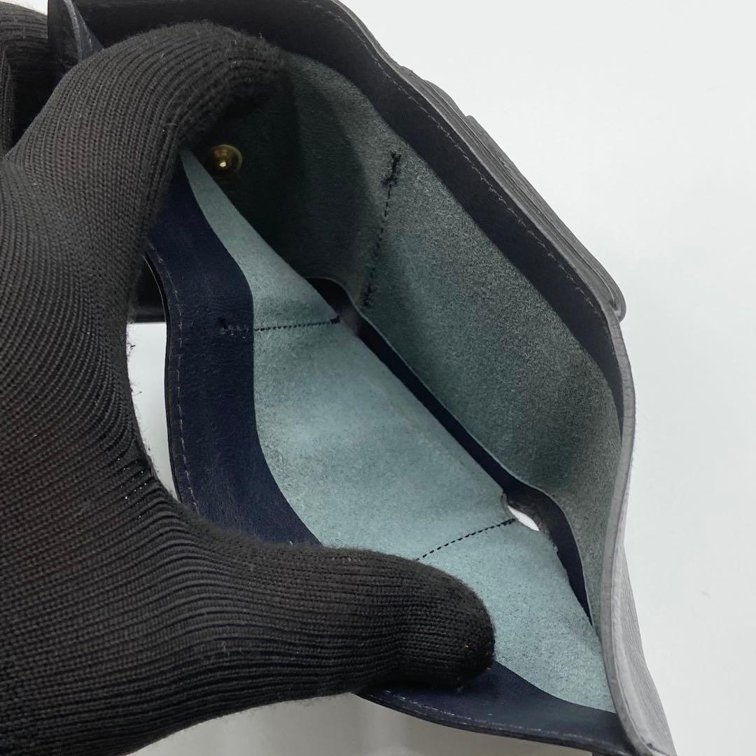 極美品　イルビゾンテ　トリフォルド　折り財布　ロゴ刻印　レザー　ブラック