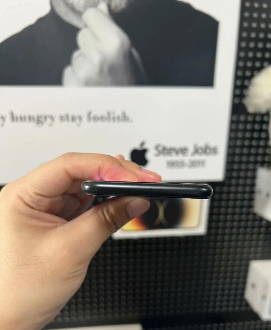 年末特価 iPhone SE3 128GB 黒 SIMフリー