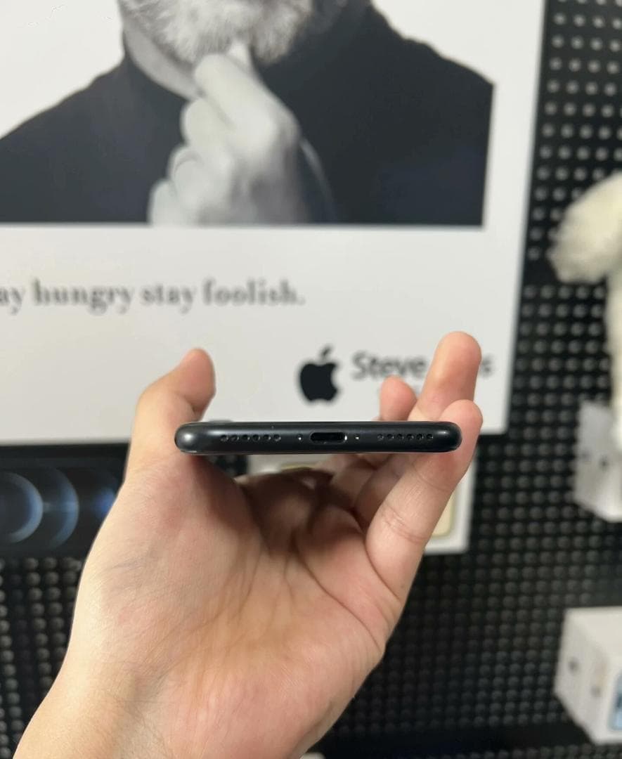 年末特価 iPhone SE3 128GB 黒 SIMフリー