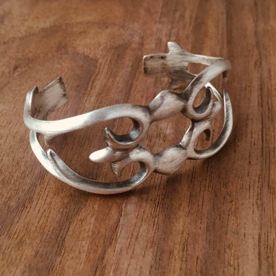 インディアンジュエリー　ナバホ  シルバー バングル