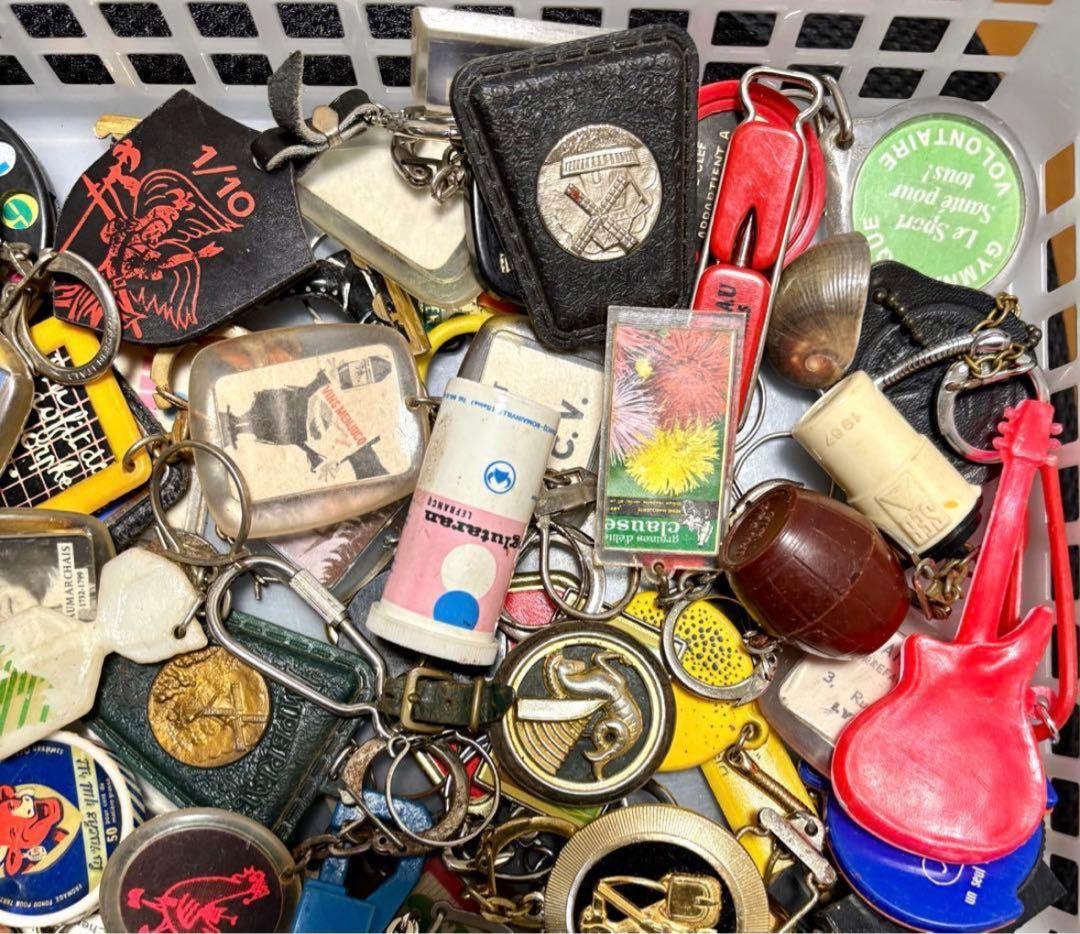 989【限定特価!100個!】ヴィンテージフランスフレンチ キーホルダー