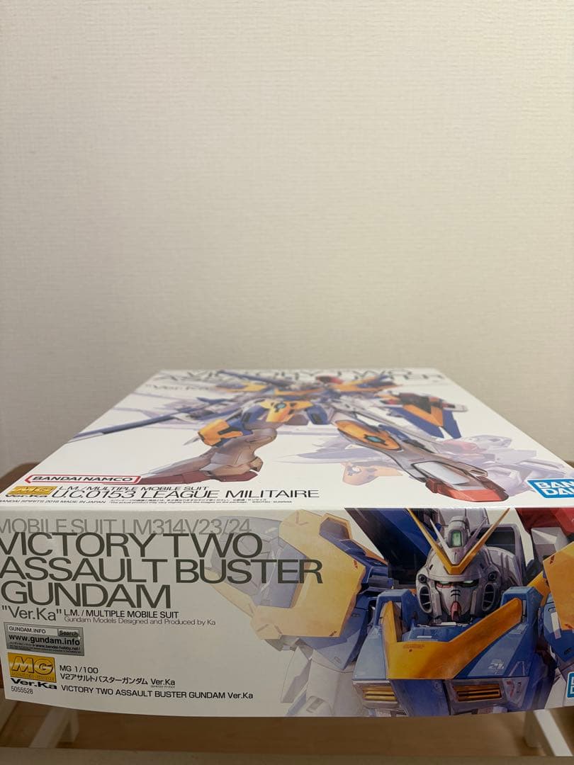 【新品】MG V2アサルトバスターガンダム Ver.Ka
