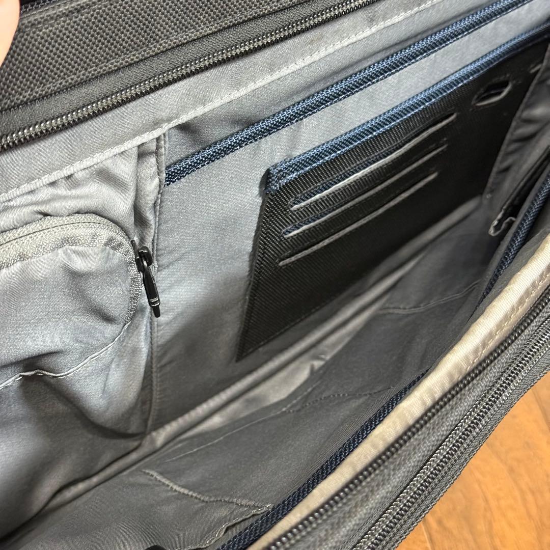 【極美品】TUMI 26627D2 4 wheel deluxe brief