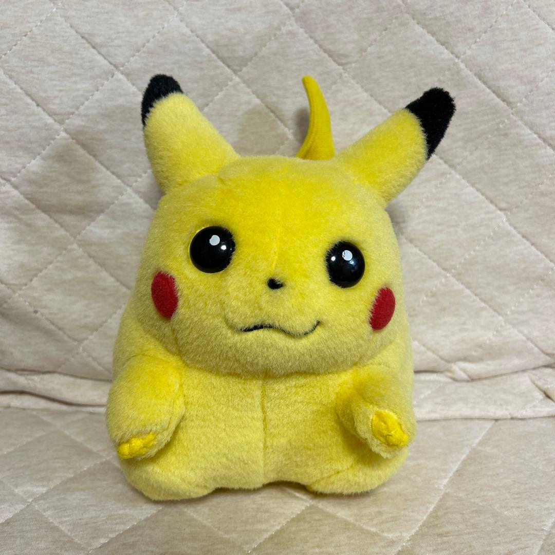 TOMY 初期ピカチュウ ぬいぐるみ