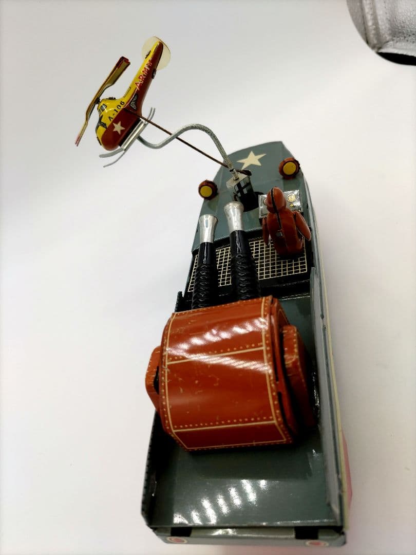 軍用水陸両用車「ARMY TRUCK 」ヘリコプター付 ブリキ製おもちゃ