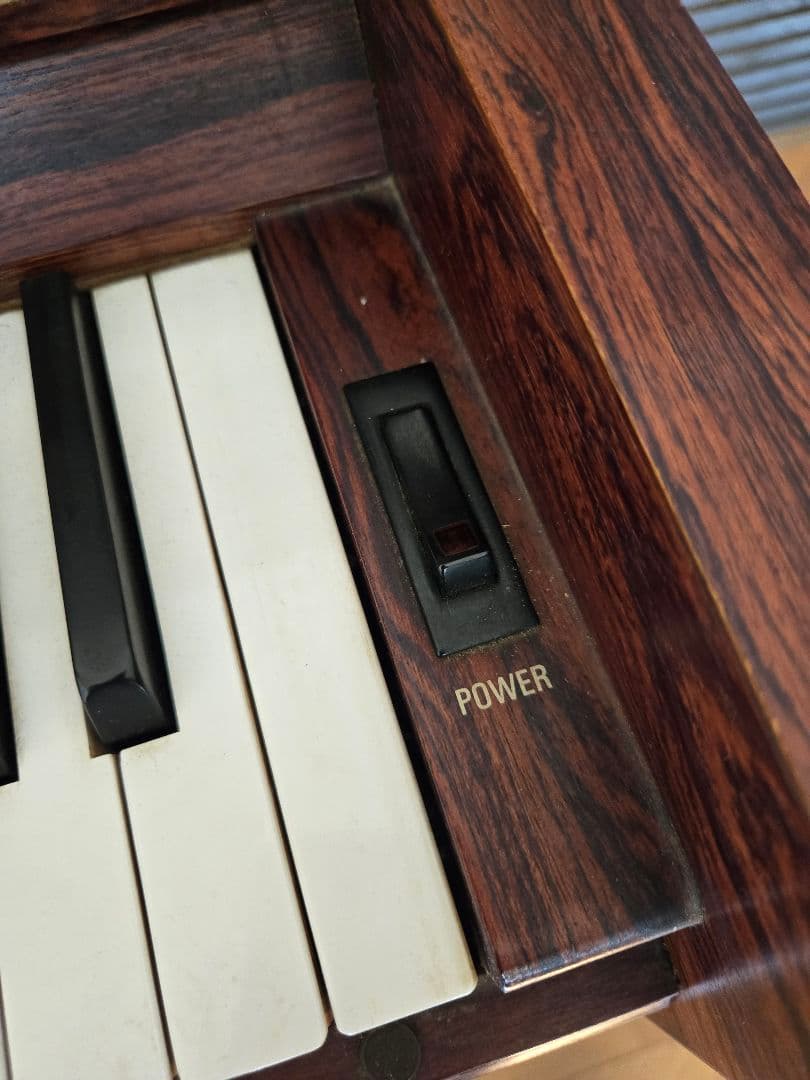 ヤマハ アップライトピアノ E-501（1997年購入）