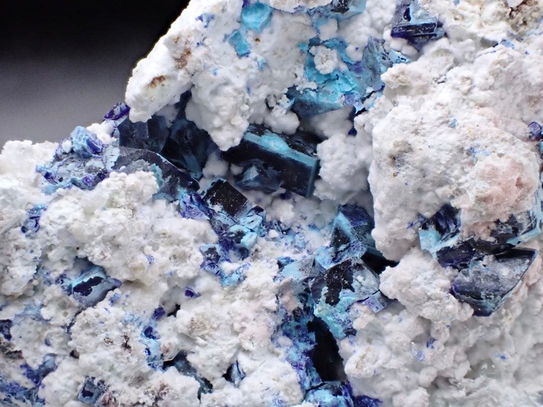 逸見石(TL)、千代子石(TL) 布賀鉱山