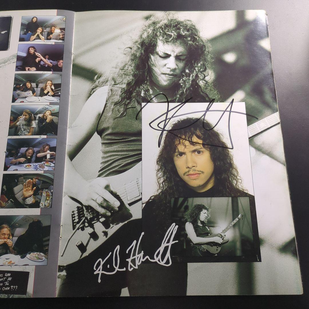 LLICA直筆サイン入り（複数箇所）パフレット