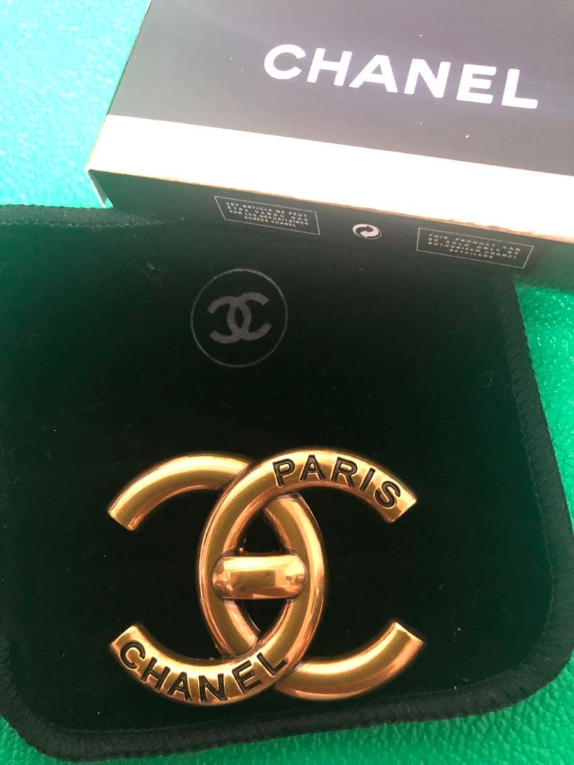 【新品・未使用】 CCロゴブローチ ブローチ