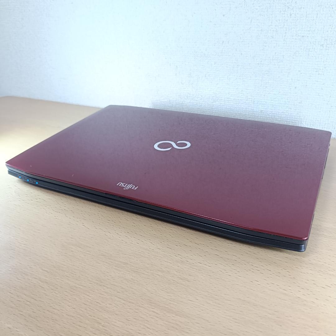 Core i7 Windows11 ノートPC SSD メモリ16GB 富士通