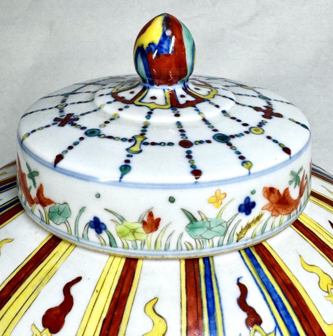 大明嘉靖年製 款 五彩魚藻紋蓋壷 中国古玩 唐物 入手困難 骨董 WWTT316