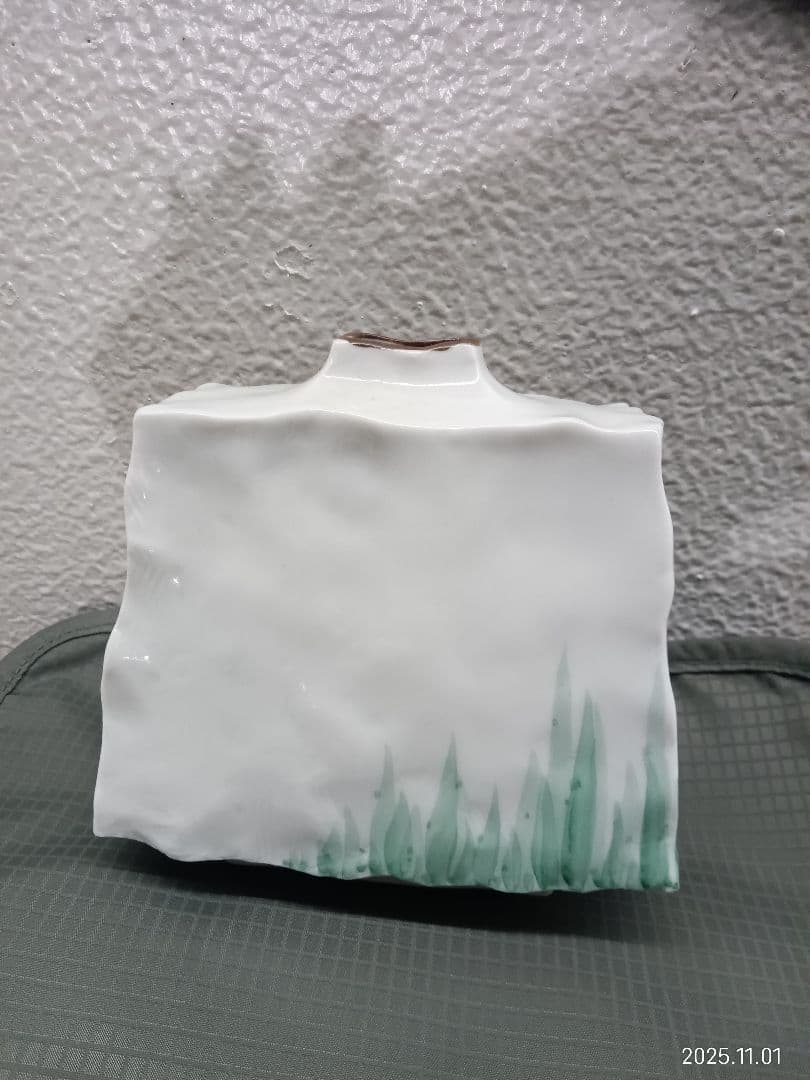 九谷焼　中村陶志人作　手書き野鳥　一輪生　人気陶芸家　黄色い花