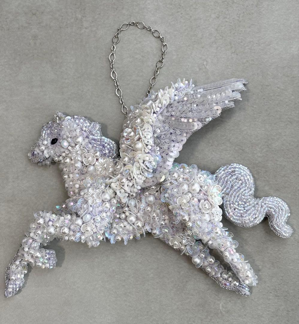 【ペガサス】ビーズ刺繍ブローチバッグチャーム