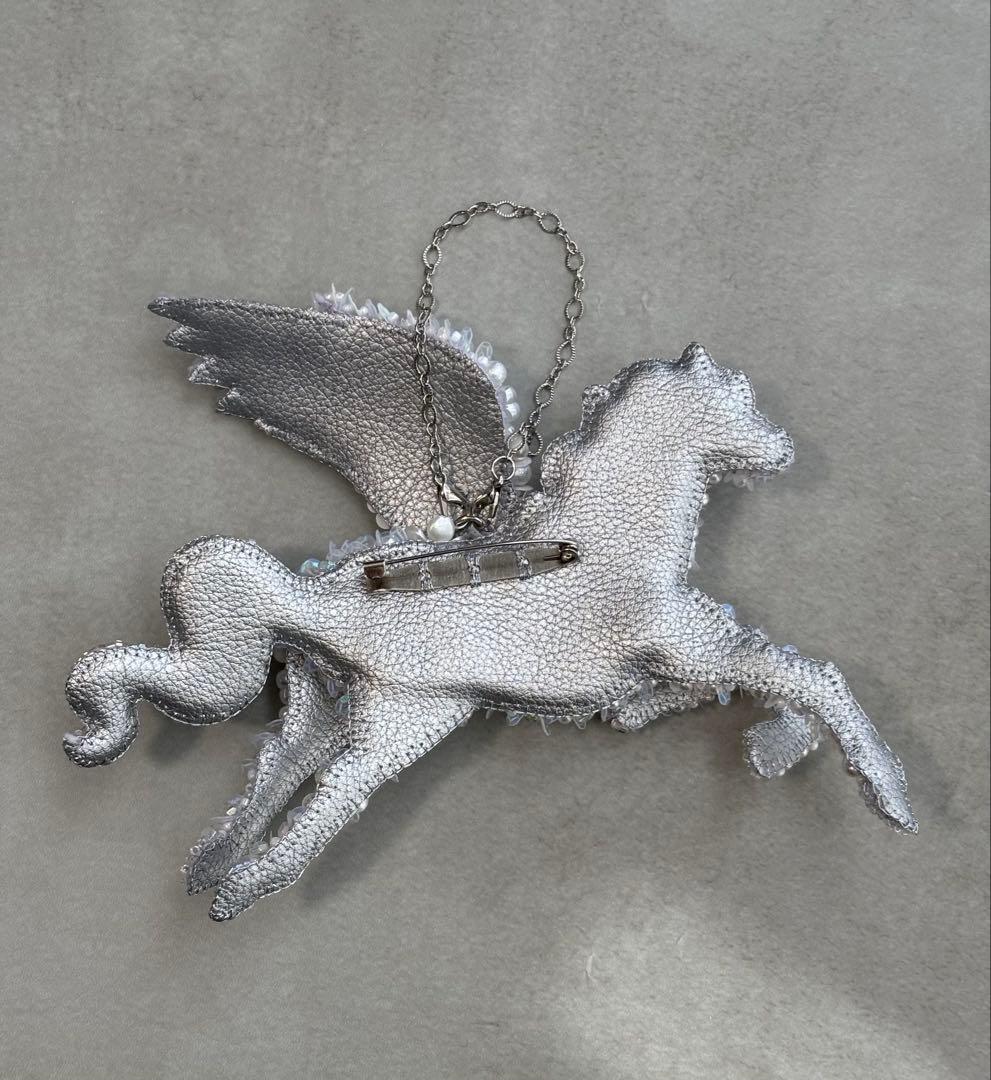 【ペガサス】ビーズ刺繍ブローチバッグチャーム