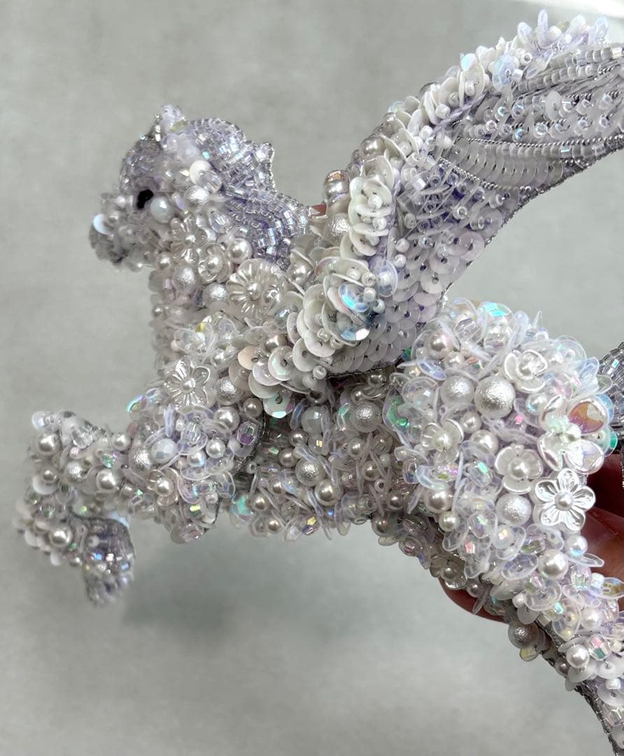 【ペガサス】ビーズ刺繍ブローチバッグチャーム