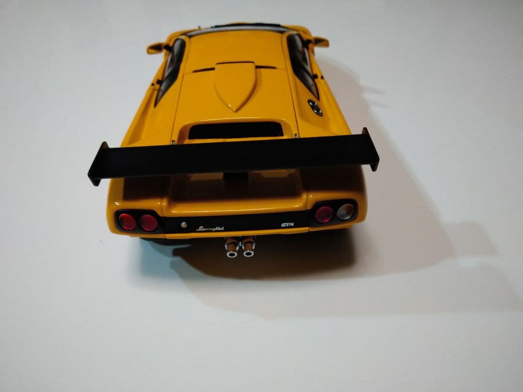 車　ＡＵＴＯ・Ａｒｔ　1/18　Ｌａｍｂｏｒｇｈｉｎｉ　Ｄｉａｂｌｏ　ミニカー
