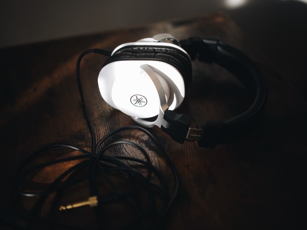 【美品】ヤマハ YAMAHA スタジオモニターヘッドホン HPH-MT5