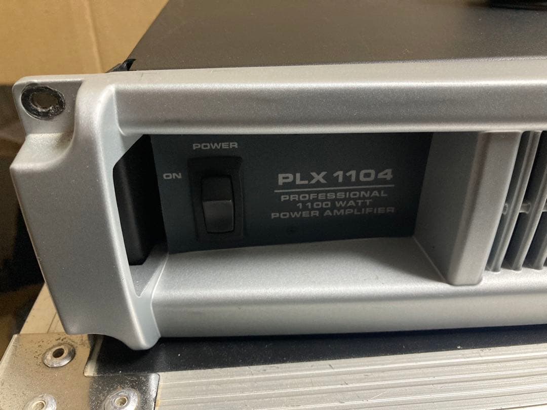 デ*ん様 QSC PLX 1104 パワーアンプ　現状動作品