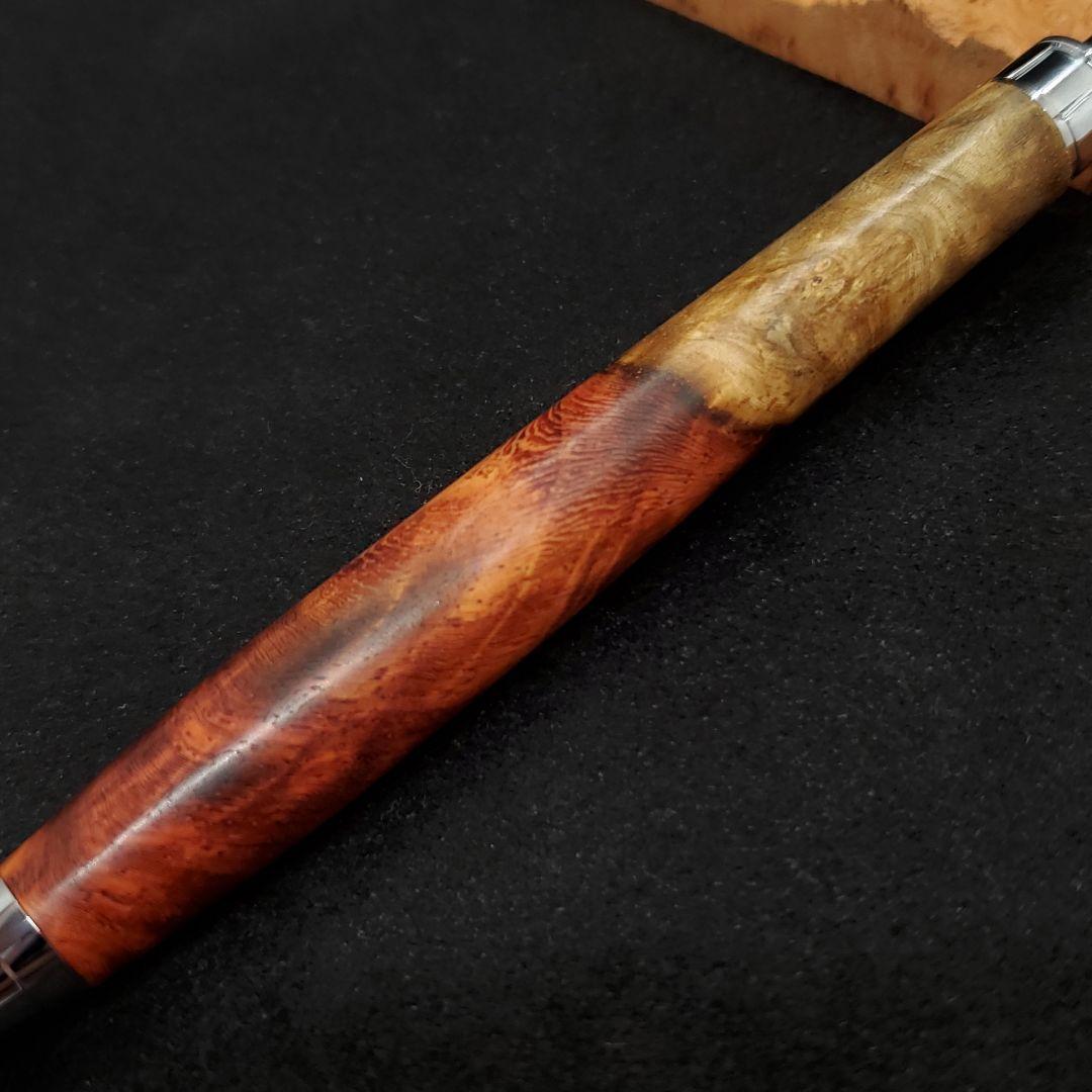 ⑮Bハンドメイド木軸シャーペン花梨瘤紅白赤濃いめ