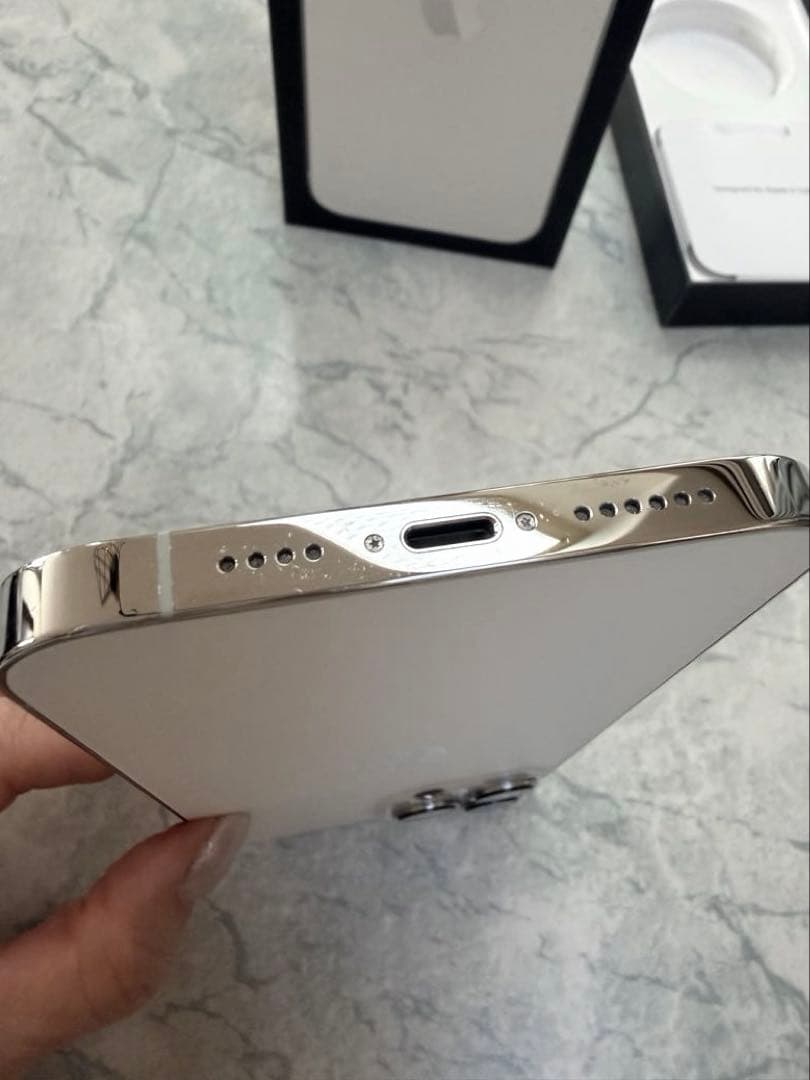 iPhone 13 Pro Max 本体ANKERケーブル➕レンズ保護カバー