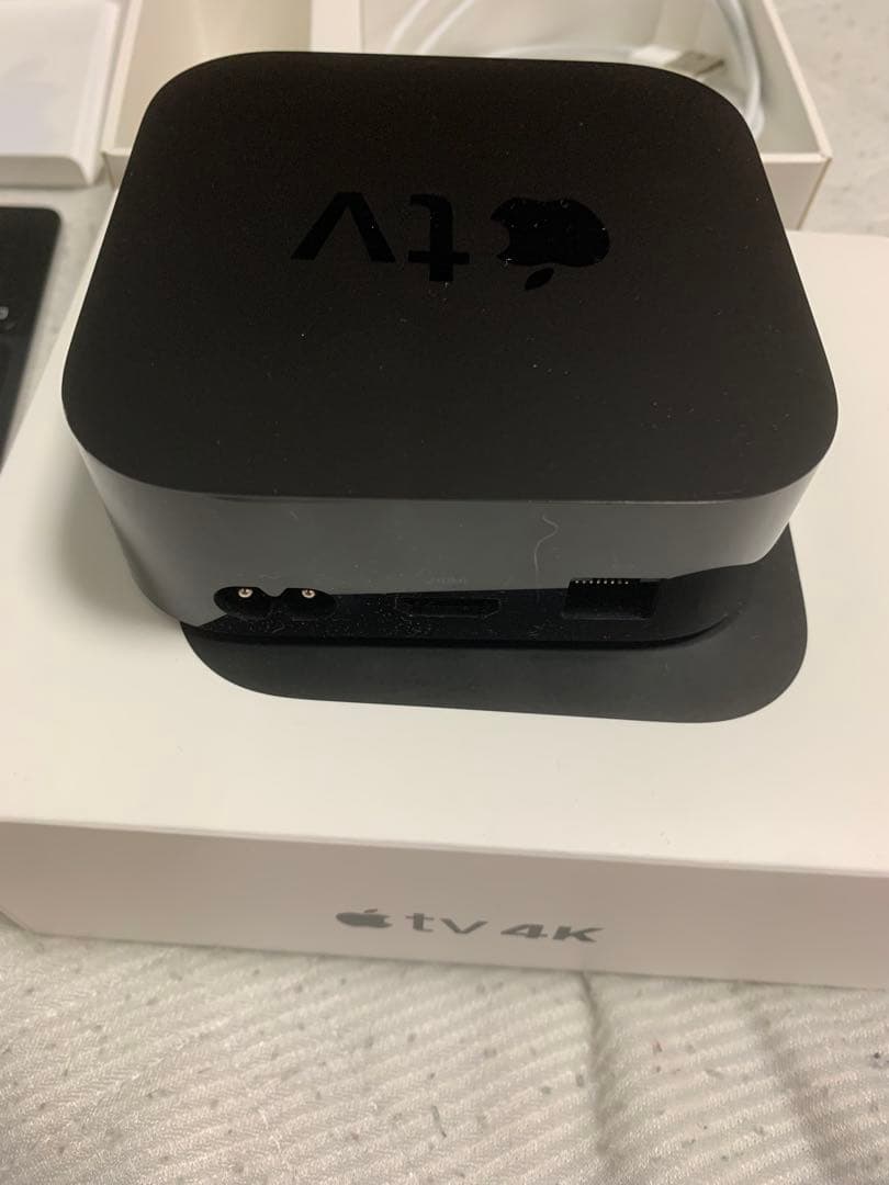 Apple TV 4K 本体 + リモコン + 箱