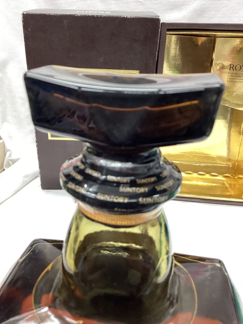 サントリー ロイヤル 12年 ウイスキー　　　　Tー16