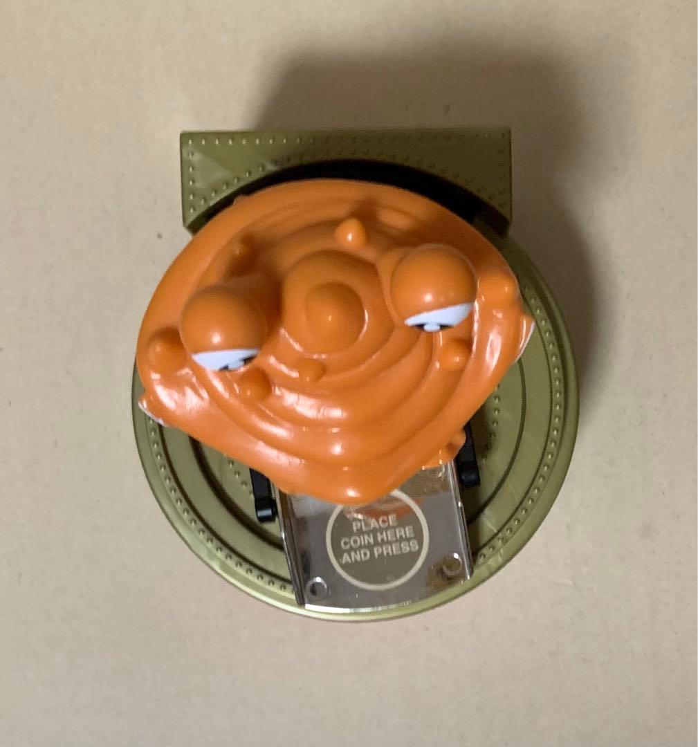 カネゴン　アクション バンク ゼンマイ式　貯金箱　ユタカ