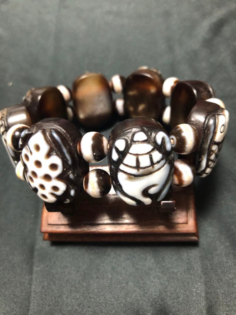 西蔵老礦玉髄八吉祥バングルブレスレット