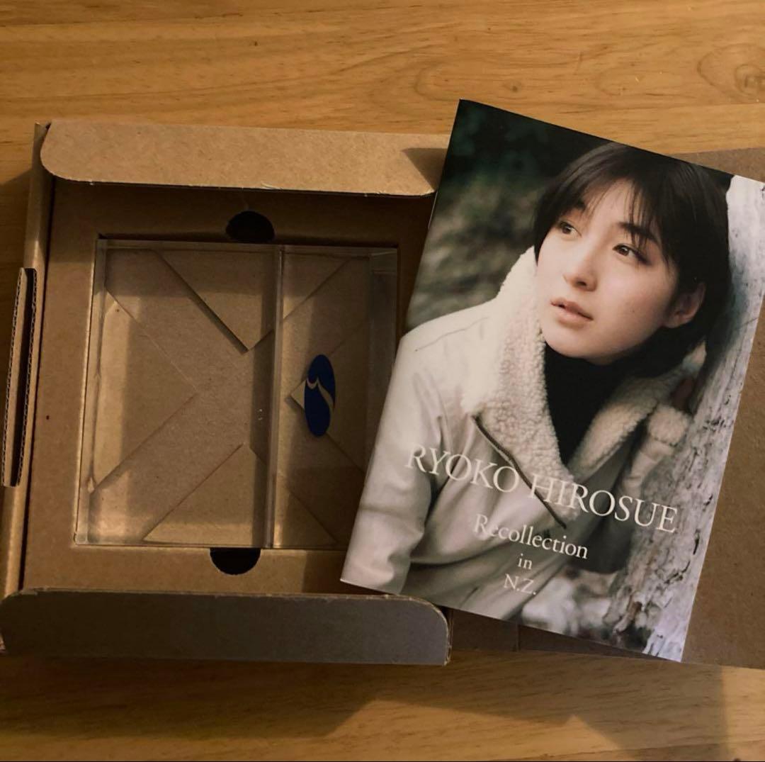 広末涼子 写真集 スタンド ／シリアルナンバー入り腕時計ෆプロフ要確認