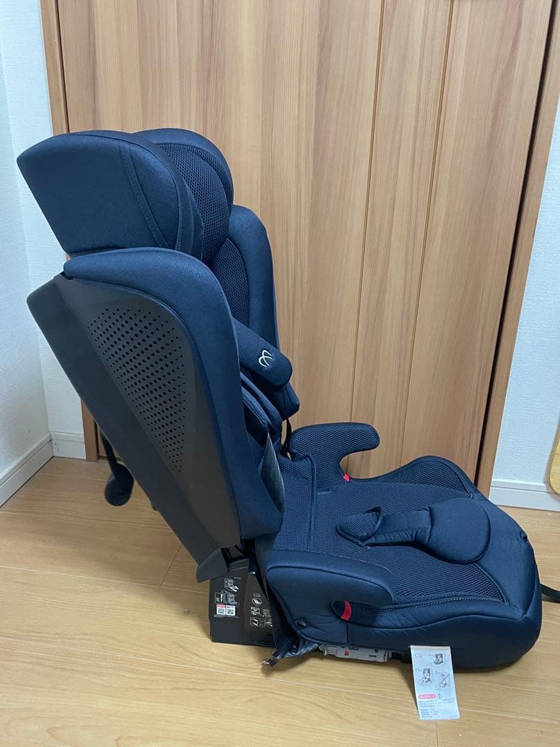 エールべべパパットグランス　グランネイビー　CF520 ジュニアシートおまけ付き