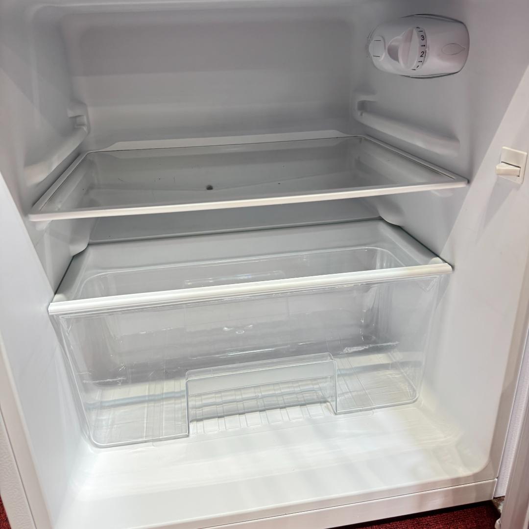 美品マックスゼン2020年製　2ドアミニ冷蔵庫　90リッター　JR090ML01