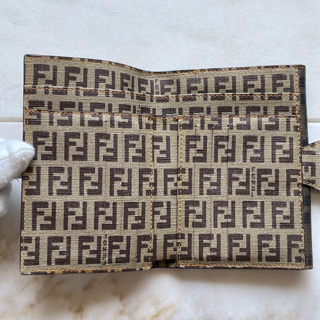 ■594 FENDI フェンディ FFズッカ柄 折り財布 ブラウン 茶 希少品