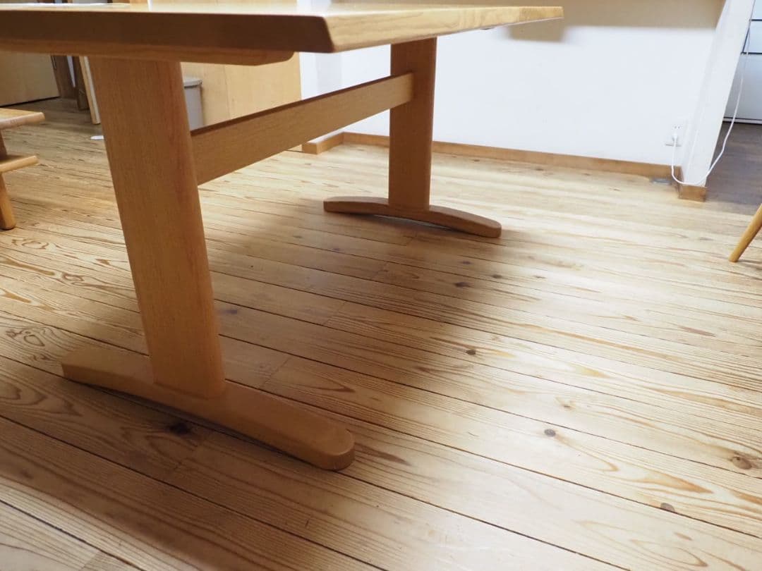 ナチュラル木製ダイニングテーブル 大
