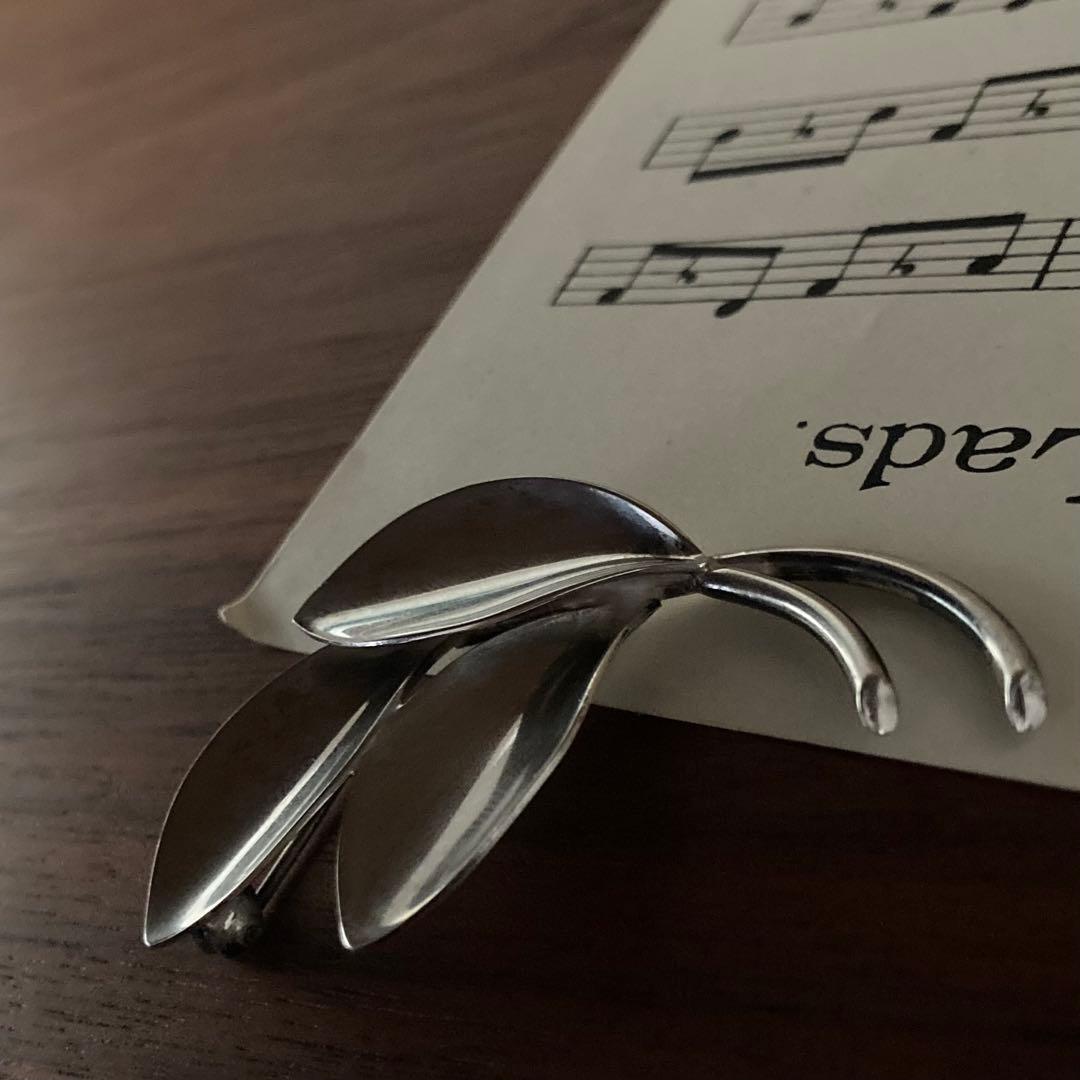 ヴィンテージ＊A&K ブローチ　リーフ　シルバー　北欧　アンティーク