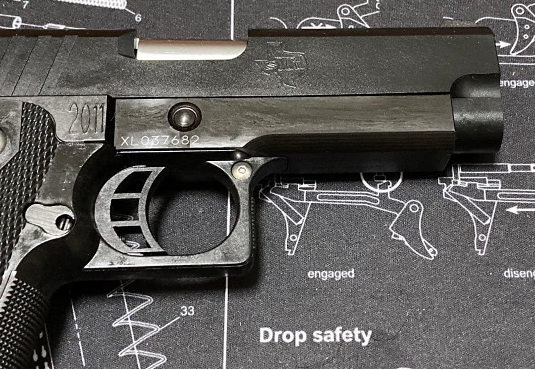 新品同様 KSC ガスブローバック STI ファルコン FALCON 3.9