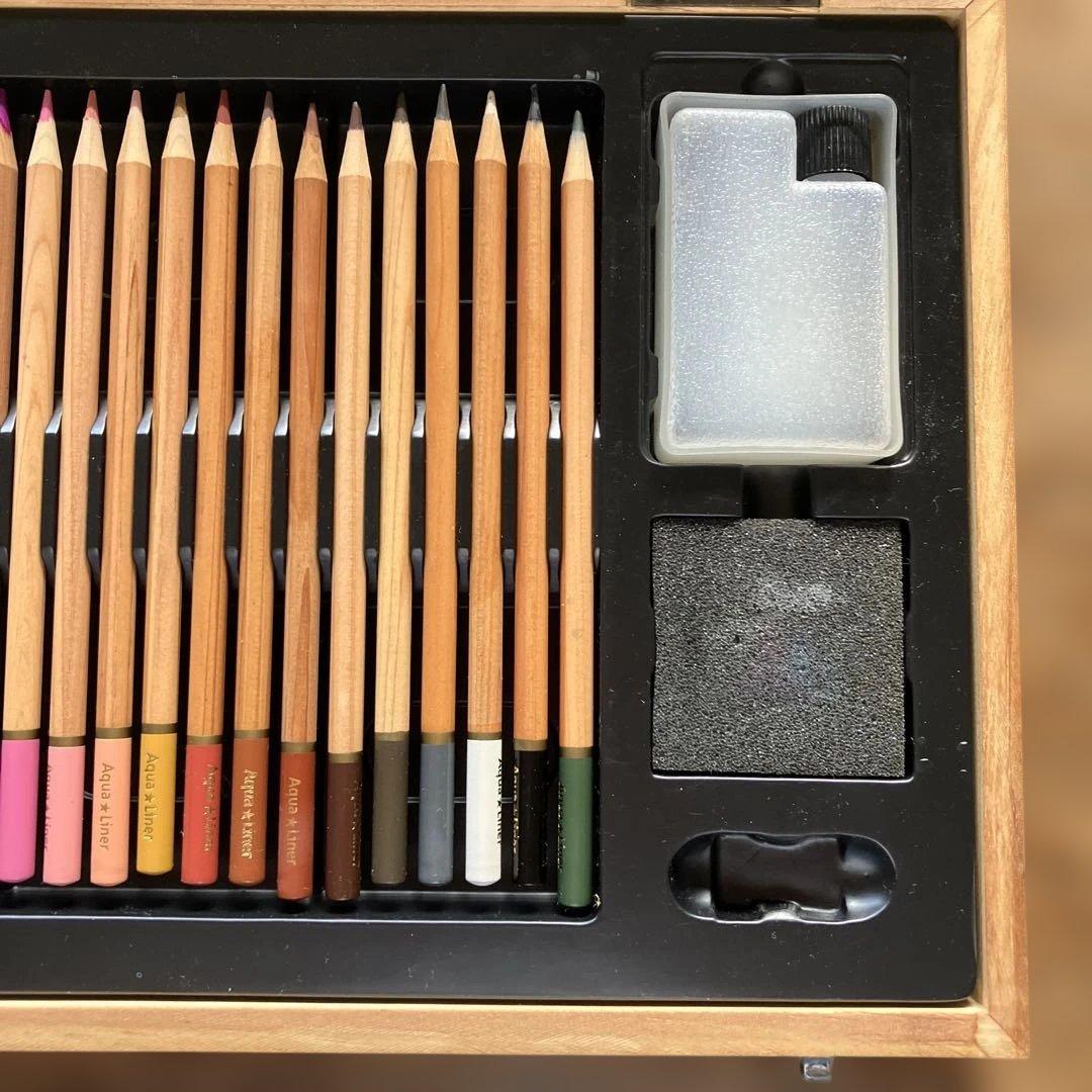 Aqua ★Liner色鉛筆セット　40本　ぬりえ