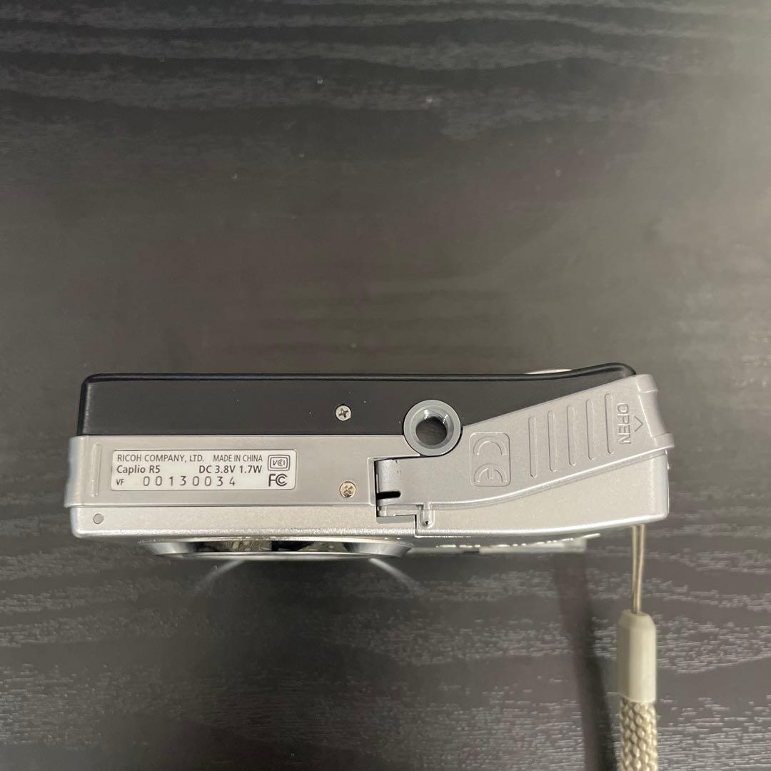 RICOH Caplio R5 7.0メガピクセル　コンパクトデジタルカメラ