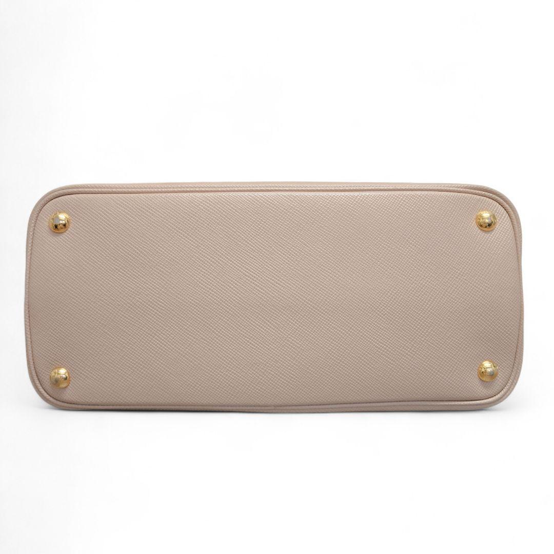 極美品✨プラダ サフィアーノキュイール ハンドバッグ ベージュ 1BG887