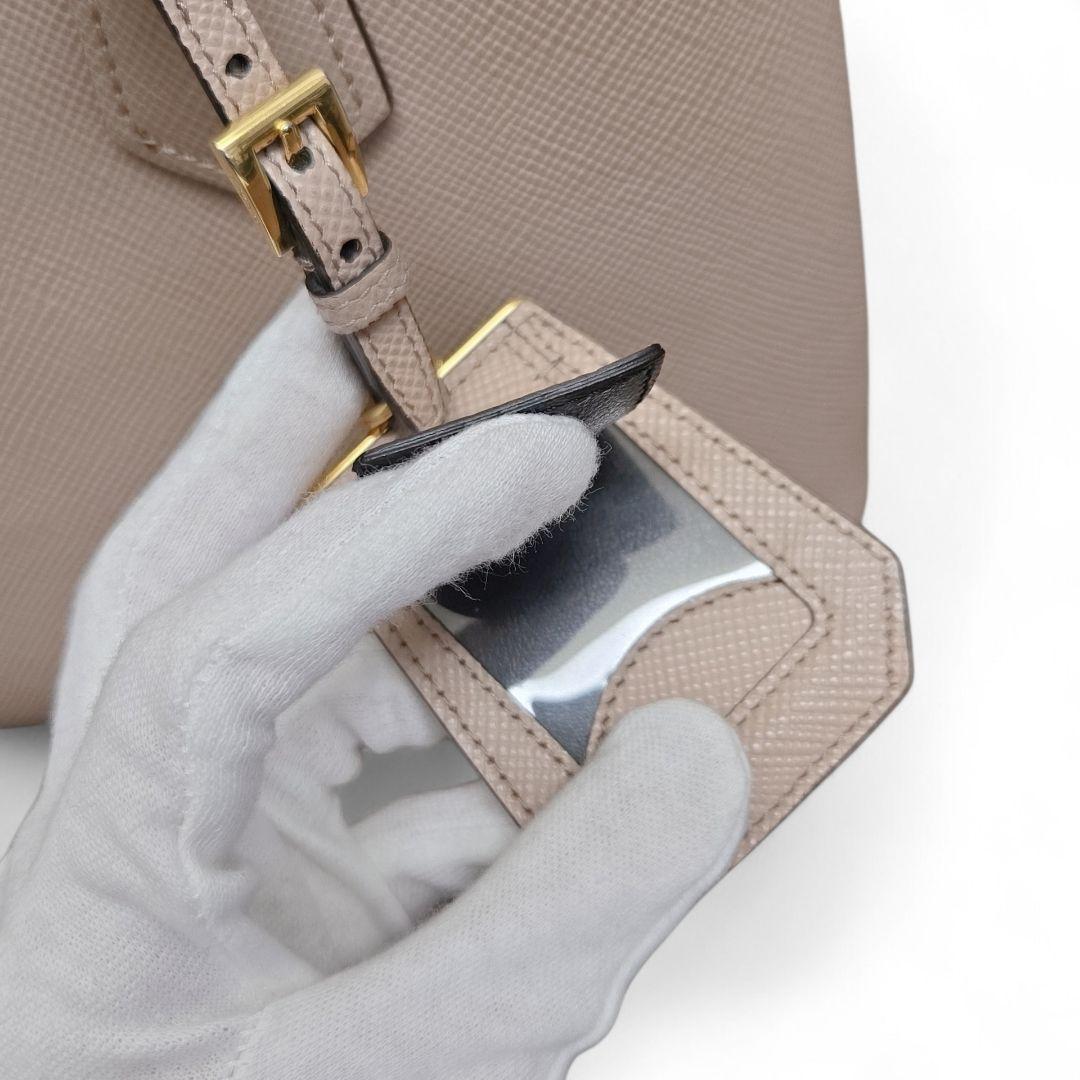 極美品✨プラダ サフィアーノキュイール ハンドバッグ ベージュ 1BG887