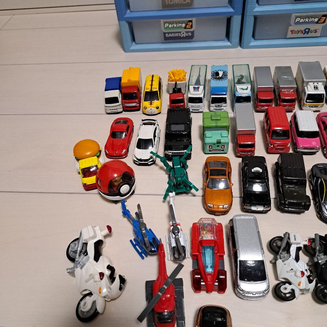 トミカ　ミニカー 　パーキングケース