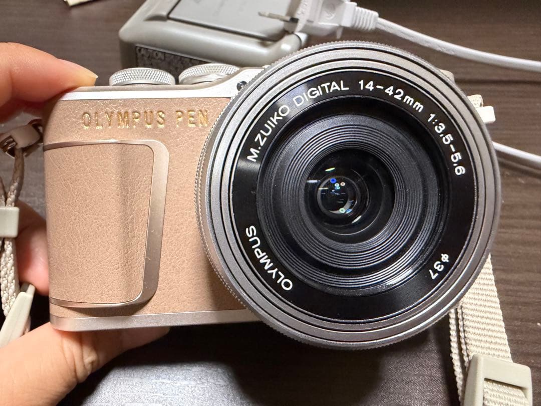 OLYMPUS PEN E-PL10 ブラウン