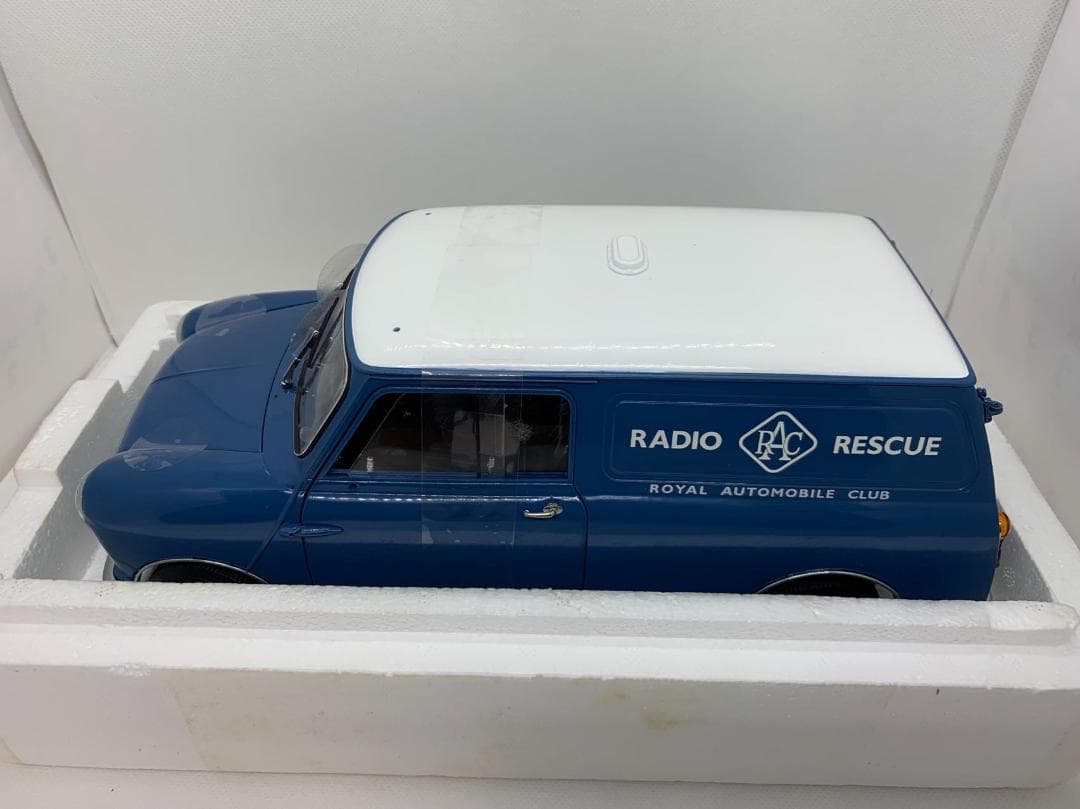ミニカー SUN STAR 1/12 1960 RAC AUSTIN MINI VAN
