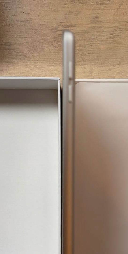 iPad シルバー　ジャンク　第9世代