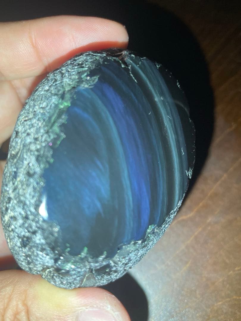 研磨品　十勝石玲瓏　複合色レインボーオブシディアン