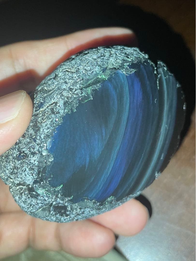 研磨品　十勝石玲瓏　複合色レインボーオブシディアン