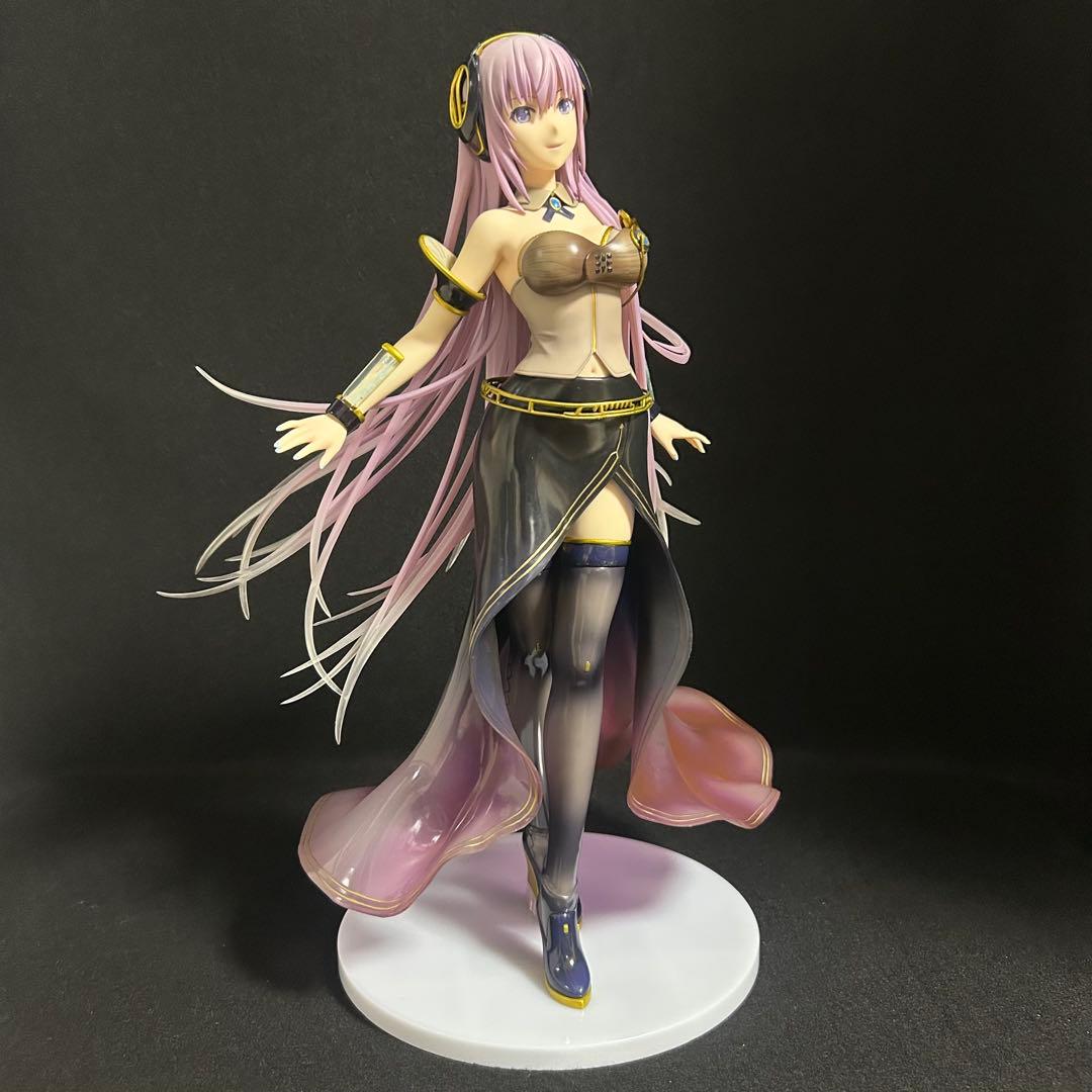 FREEing 巡音ルカ V4X 1/4フィギュア フリーイング スケール