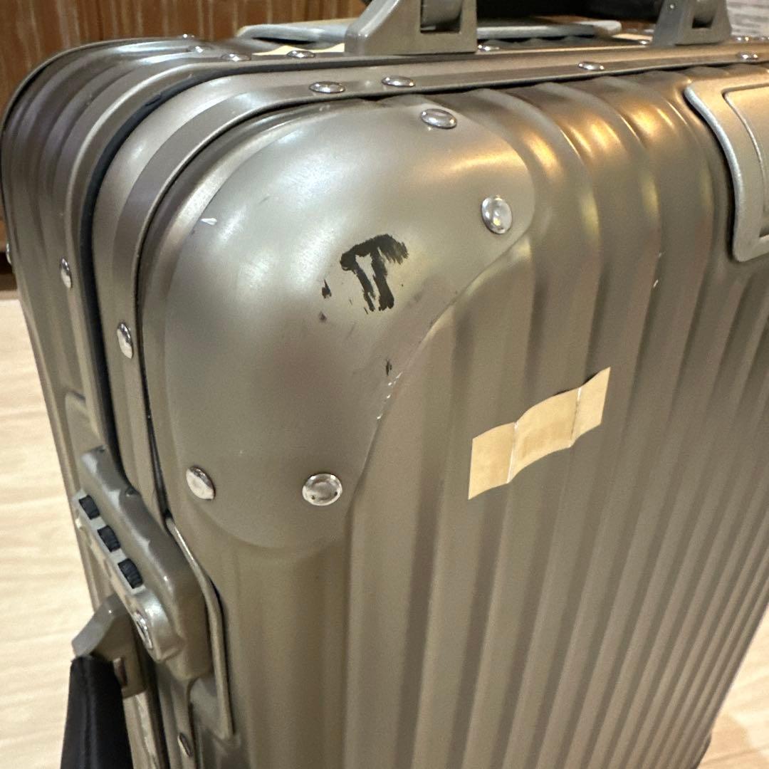 RIMOWA トパーズ チタニウム 32L(機内用)
