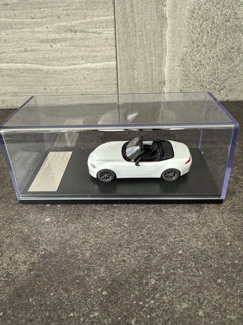 【美品】　マツダ　NDロードスター　1/43スケール　ミニカー